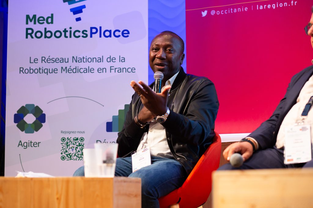 2024년 - Quantum Surgical의 Bertin Nahum이 MED Robotics Place 라운드테이블에 참석했습니다.