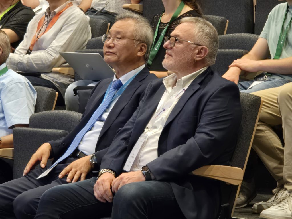 2025년 - 김창호 GRC 회장과 마르코 칼카무기 FFCR 회장이 로보틱스 플레이스 데이에 참석했습니다.